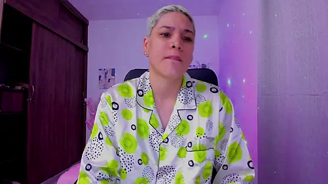 Snapshot of Charlee_pink chatting on 09-25-25, 11:16 Charlee pink online show from 09-25-25, 11:16