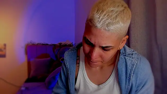 Charlee pink online show from 03-05-26, 08:49