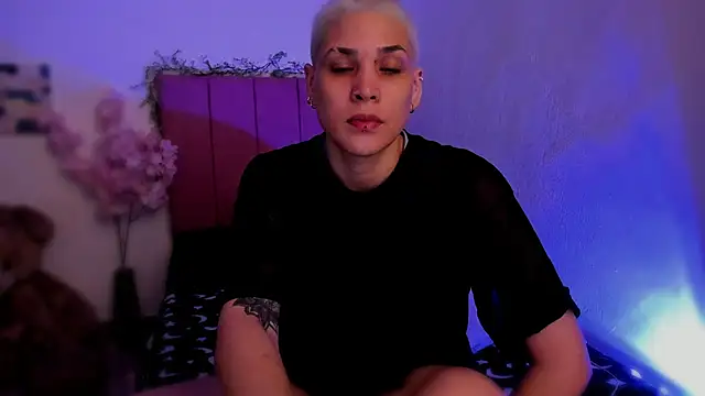 Charlee pink online show from 02-16-26, 06:34