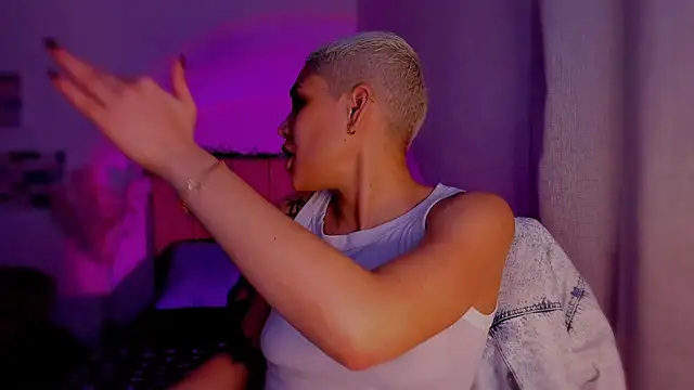 Charlee pink online show from 02-23-26, 06:41