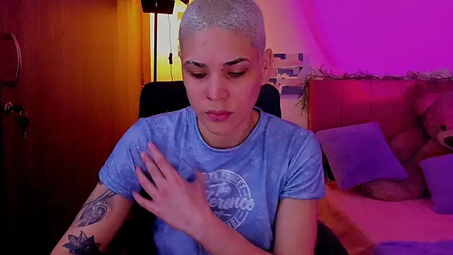 Charlee pink online show from 03-28-26, 10:11