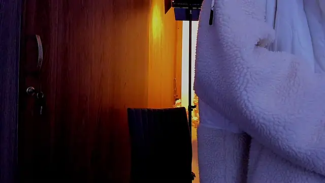 Charlee pink online show from 03-18-26, 02:26