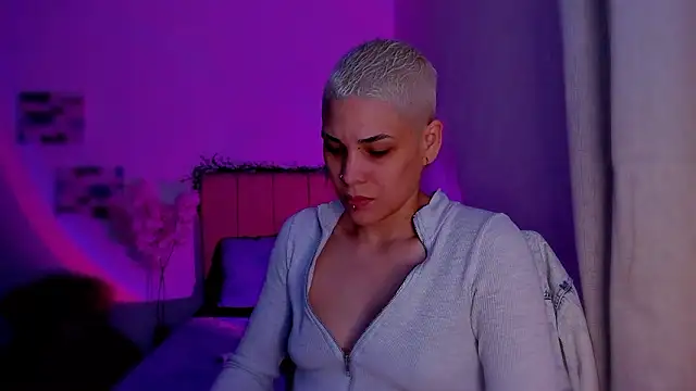 Charlee pink online show from 02-25-26, 07:47