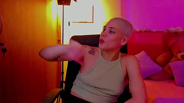 Charlee pink online show from 03-28-26, 10:05