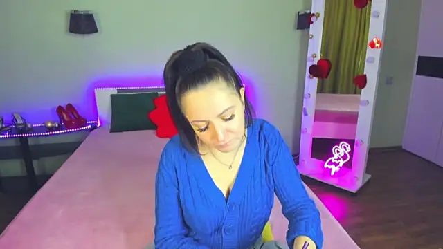 Snapshot of AngellLika chatting on 10-18-25, 12:51 AngellLika online show from 10-18-25, 12:51