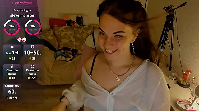 Snapshot of masha19981 chatting on 05-23-26, 05:34 masha19981 online show from 05-23-26, 05:34