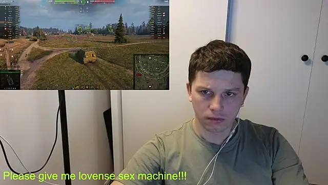 Snapshot of BigL0ve chatting on 02-25-26, 03:01 BigL0ve online show from 02-25-26, 03:01