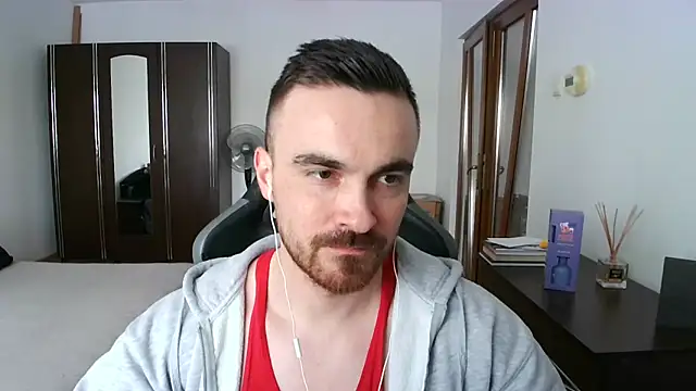 Snapshot of mu5clemania2 chatting on 04-21-26, 12:23 mu5clemania2 online show from 04-21-26, 12:23