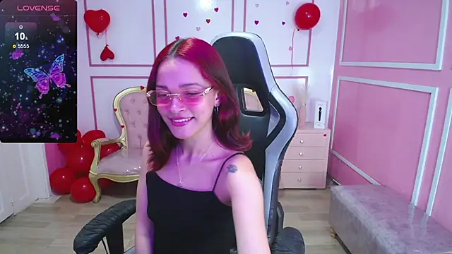 Snapshot of ailen_t chatting on 03-04-25, 03:22 ailen t online show from 03-04-25, 03:22