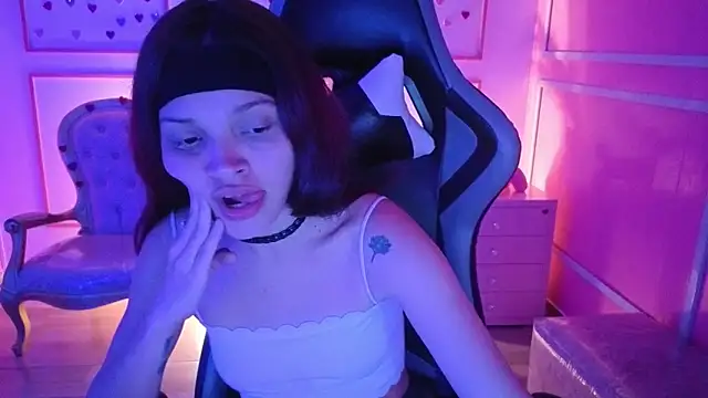 ailen t online show from 11-05-25, 02:36