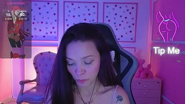 Snapshot of ailen_t chatting on 09-16-25, 02:56 ailen t online show from 09-16-25, 02:56