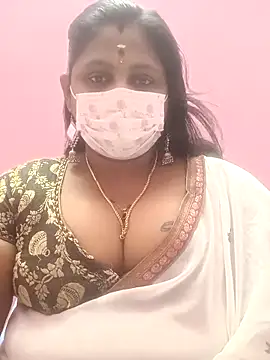 Snapshot of rithikka chatting on 12-21-25, 01:35 rithikka online show from 12-21-25, 01:35