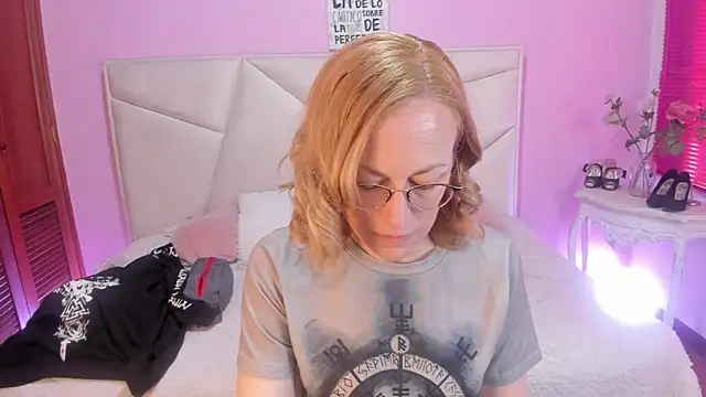 Snapshot of SammySanders chatting on 11-14-25, 03:26 SammySanders online show from 11-14-25, 03:26