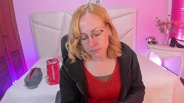 Snapshot of SammySanders chatting on 02-14-26, 01:11 SammySanders online show from 02-14-26, 01:11