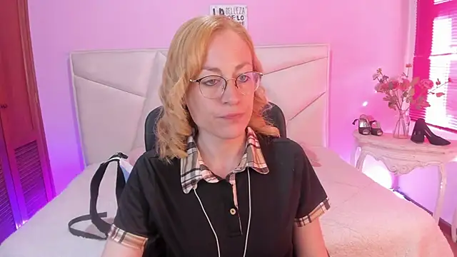 Snapshot of SammySanders chatting on 02-05-26, 01:07 SammySanders online show from 02-05-26, 01:07