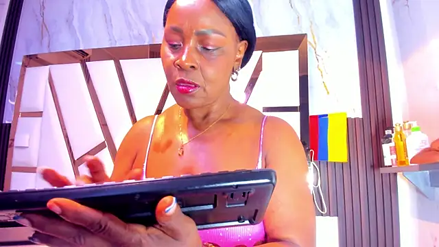 lola hornei online show from 07-23-26, 12:13