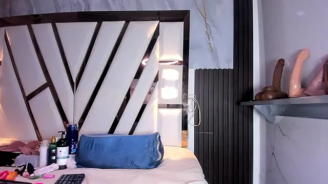 Snapshot of lola_hornei chatting on 02-07-26, 11:51 lola hornei online show from 02-07-26, 11:51