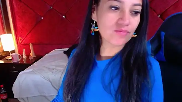 Julietacollins06 online show from 02-12-26, 01:00