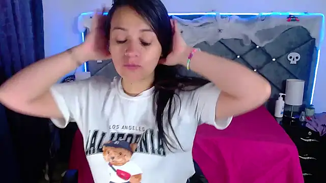 Julietacollins06 online show from 10-24-25, 12:26