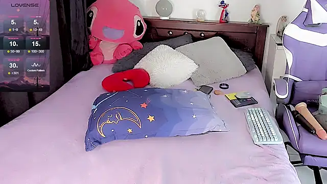 Snapshot of SweetPrincessS chatting on 02-10-26, 11:59 SweetPrincessS online show from 02-10-26, 11:59