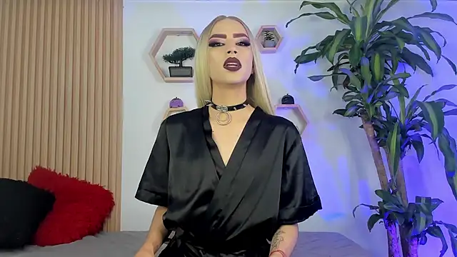 BrianaSchafer online show from 12-20-25, 05:49