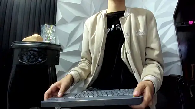 BrianaSchafer online show from 02-13-26, 04:07