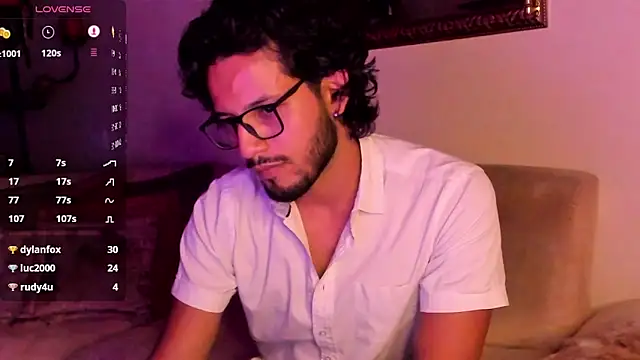 Snapshot of Nicholasrodrii chatting on 01-28-25, 11:28 Nicholasrodrii online show from 01-28-25, 11:28