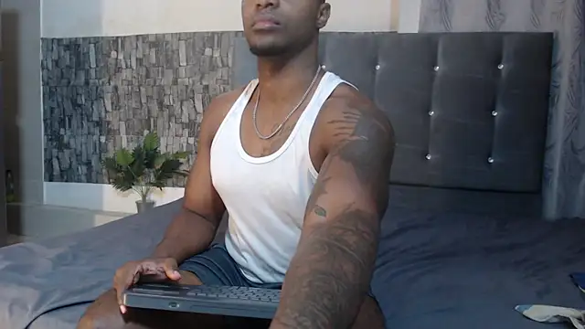 Snapshot of Joseephjackson chatting on 06-25-26, 02:00 Joseephjackson online show from 06-25-26, 02:00