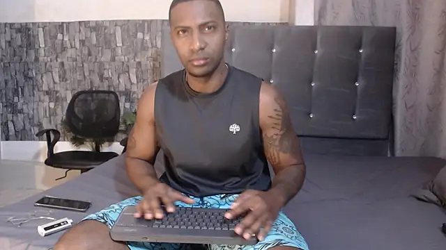 Snapshot of Joseephjackson chatting on 06-19-26, 01:06 Joseephjackson online show from 06-19-26, 01:06
