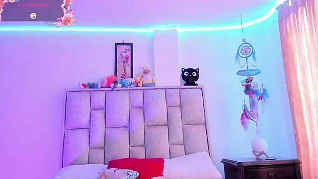 Snapshot of brianaGuzman chatting on 10-12-25, 05:14 brianaGuzman online show from 10-12-25, 05:14