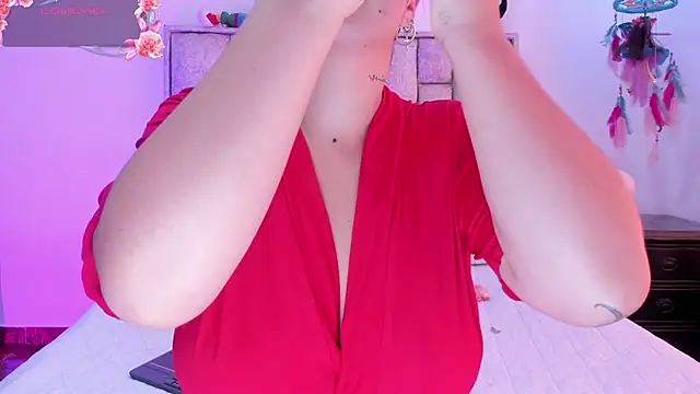 Snapshot of brianaGuzman chatting on 10-11-25, 05:36 brianaGuzman online show from 10-11-25, 05:36