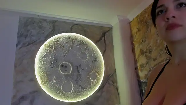 Snapshot of brianaGuzman chatting on 03-18-25, 01:01 brianaGuzman online show from 03-18-25, 01:01