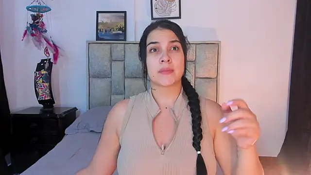 brianaGuzman online show from 04-07-26, 06:10