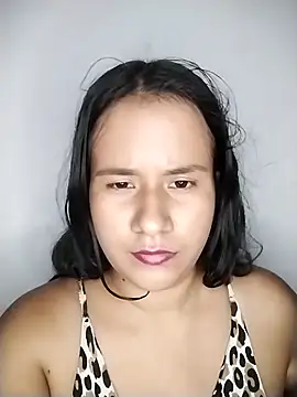Snapshot of sol_miluna chatting on 05-17-26, 08:14 sol miluna online show from 05-17-26, 08:14