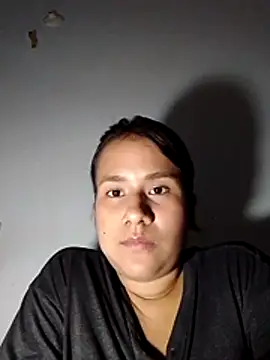 Snapshot of sol_miluna chatting on 06-25-26, 05:12 sol miluna online show from 06-25-26, 05:12