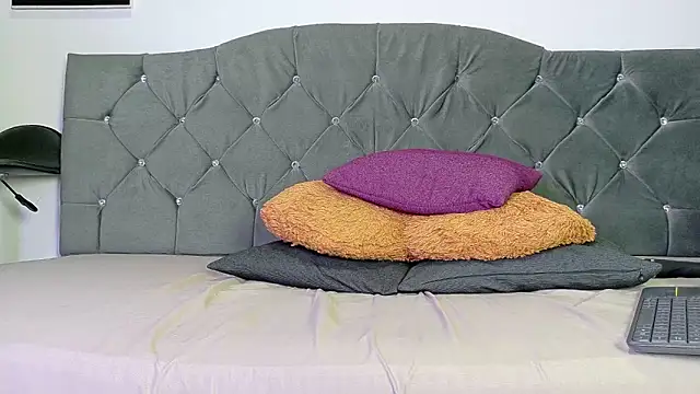 louis bcasta1 online show from 10-30-25, 07:11