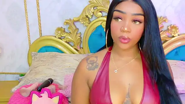 Snapshot of SalomeRestrepo chatting on 04-30-26, 04:19 SalomeRestrepo online show from 04-30-26, 04:19
