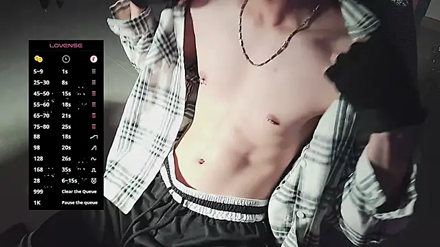 Snapshot of FEIYU001 chatting on 02-27-25, 01:38 FEIYU001 online show from 02-27-25, 01:38