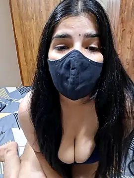Snapshot of aaliya_bhattt chatting on 07-29-26, 04:33 aaliya bhattt online show from 07-29-26, 04:33