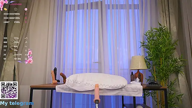 LynBardon online show from 11-14-25, 04:16