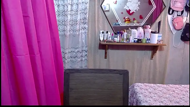 Snapshot of Lunawillis chatting on 02-03-26, 08:03 Lunawillis online show from 02-03-26, 08:03