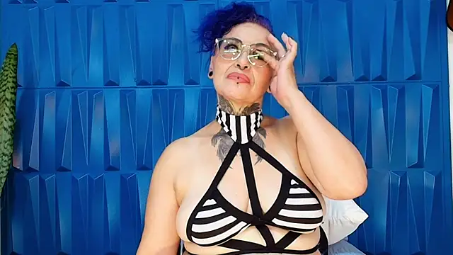 SandyyRose online show from 02-17-25, 11:00