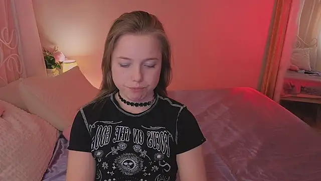 Snapshot of mary_ton chatting on 02-15-26, 05:19 mary ton online show from 02-15-26, 05:19