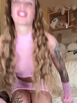 cydneyxox online show from 04-12-26, 11:35