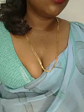 Snapshot of Sexy_Ammu_Telugu chatting on 02-17-25, 03:15 Sexy Ammu Telugu online show from 02-17-25, 03:15
