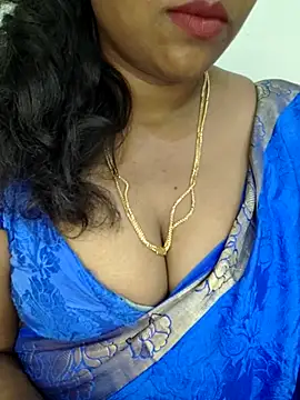 Snapshot of Sexy_Ammu_Telugu chatting on 03-13-25, 04:27 Sexy Ammu Telugu online show from 03-13-25, 04:27