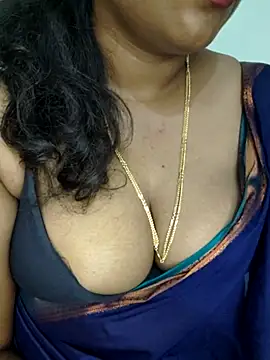 Snapshot of Sexy_Ammu_Telugu chatting on 02-22-25, 06:50 Sexy Ammu Telugu online show from 02-22-25, 06:50