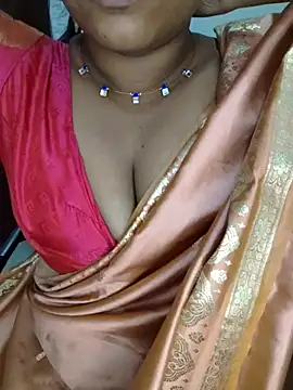 Snapshot of Sexy_Ammu_Telugu chatting on 10-14-25, 04:18 Sexy Ammu Telugu online show from 10-14-25, 04:18