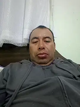 Snapshot of Piter1022 chatting on 11-08-25, 03:43 Piter1022 online show from 11-08-25, 03:43