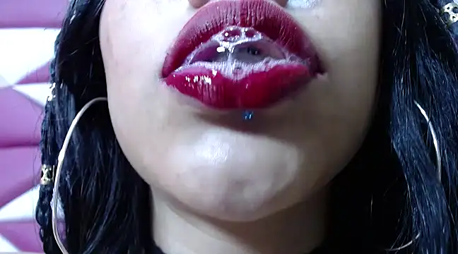 Snapshot of lily_jamesx chatting on 02-24-25, 10:36 lily jamesx online show from 02-24-25, 10:36